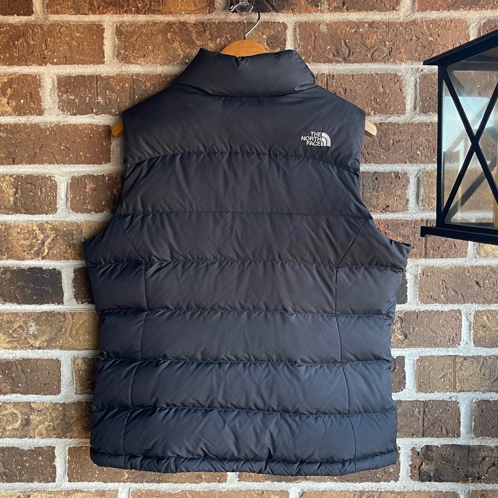 The North Face Black Women's 1996 Retro Nuptse Quilted 700 Down Vest - Picture 9 of 12